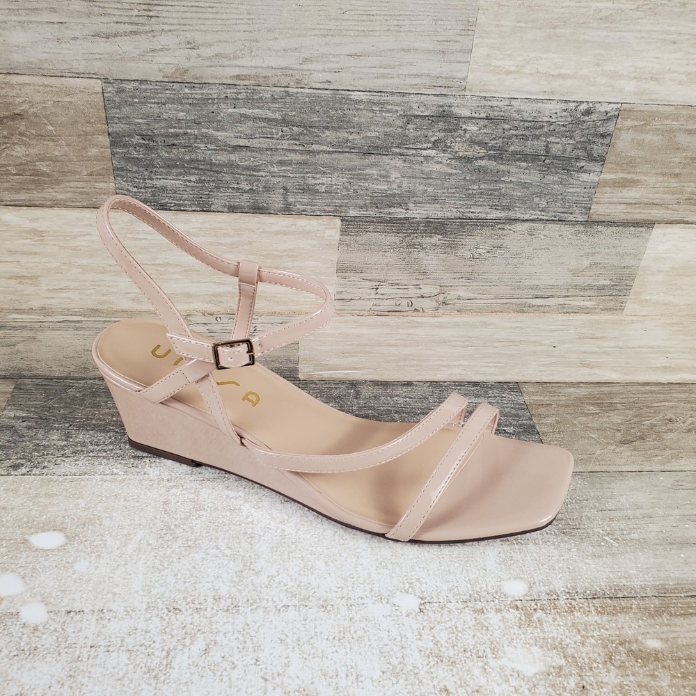 Unisa Kealie Womens Wedge Sandals Sz 11 M Beige Matt Leather Buckle Ankle Strap